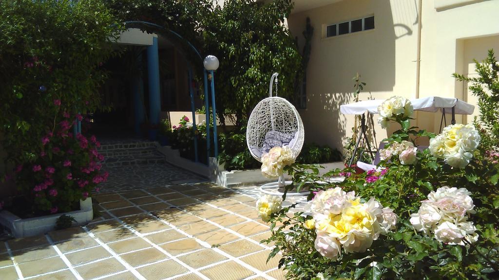 Aparthotel Santa Irene Soúgia Exterior foto